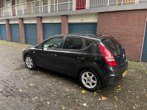 Hyundai i30 1.6i 16V Cvvt  5 Deurs met Clima - PDC = NAP, Auto's, Hyundai, Bedrijf, i30, ABS, Airbags, Airconditioning, Boordcomputer