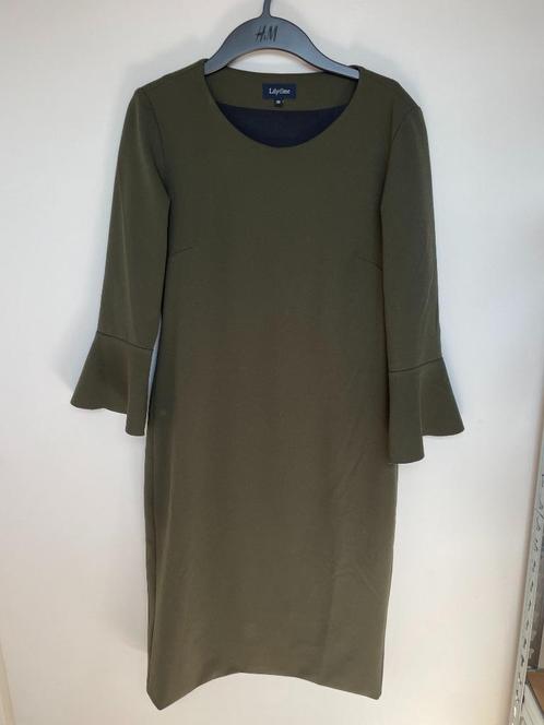 Lilytime donkergroene jurk rechtvallend maat 38, Kleding | Dames, Jurken, Zo goed als nieuw, Maat 38/40 (M), Groen, Knielengte