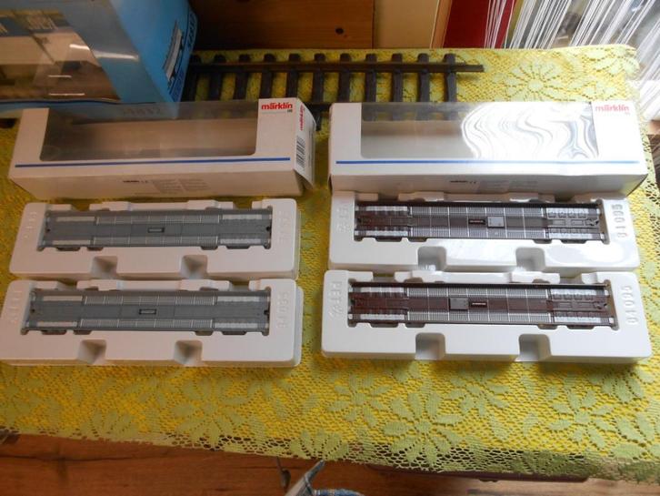 Märklin 4796 en 4797 Rollende Landesstrasse SBB en OBB, Hobby en Vrije tijd, Modeltreinen | H0, Nieuw, Treinset, Wisselstroom
