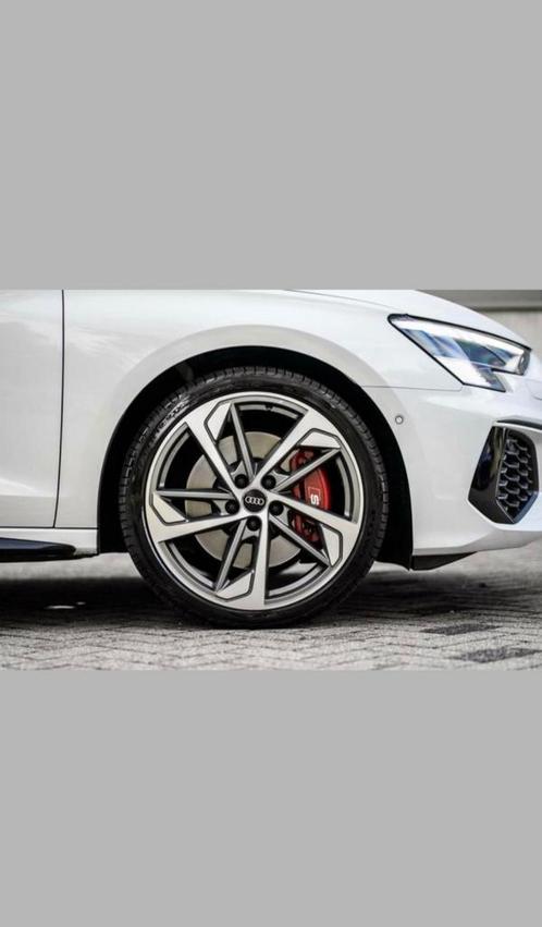Audi S3 / S-line/ A3 8Y originele OEM Velgen +Pirelli banden, Auto-onderdelen, Banden en Velgen, Zomerbanden, 19 inch, 235 mm