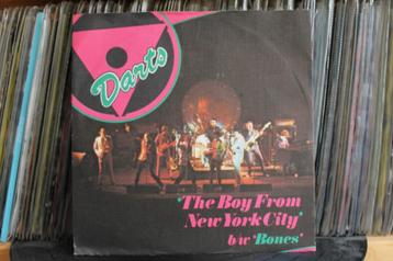7" Single Darts - The Boy From New York City / Bones beschikbaar voor biedingen