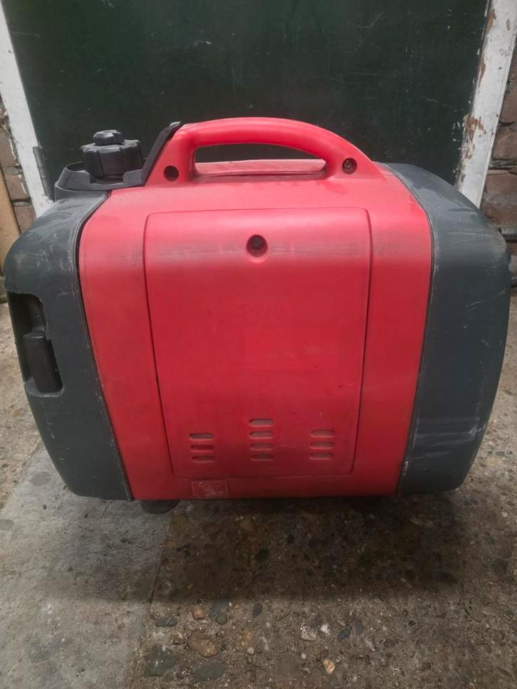 Honda Aggregaat 2200 Watt - 4 Takt, Doe-het-zelf en Verbouw, Aggregaten, Gebruikt, Benzine, Minder dan 5 kVA, Geluidgedempt, Ophalen of Verzenden