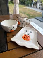 Halloween servies bord mok en schaaltje spookjes, Huis en Inrichting, Keuken | Servies, Ophalen of Verzenden