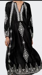 Embroidered dress Zara L zwart glans katoen boho Ibiza jurk, Maat 42/44 (L), Ophalen of Verzenden, Zo goed als nieuw, Onder de knie