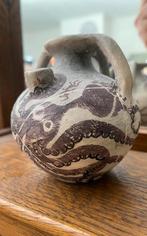Replica van keramische fles uit Palaikastro, Antiek en Kunst, Ophalen of Verzenden