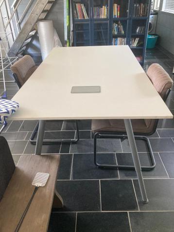 Groot bureau/ tafel - afbeelding 1