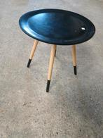 Rond bijzettafeltje met houten poten, Huis en Inrichting, Ophalen, Minder dan 45 cm, Minder dan 55 cm, Gebruikt