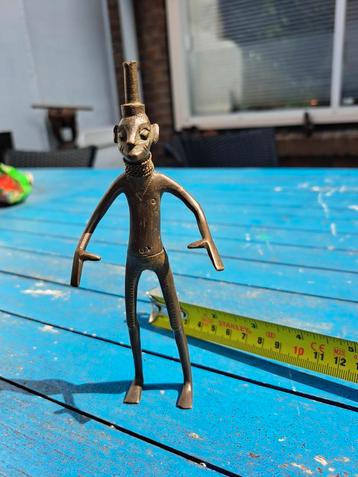 brons beeldje. beschikbaar voor biedingen