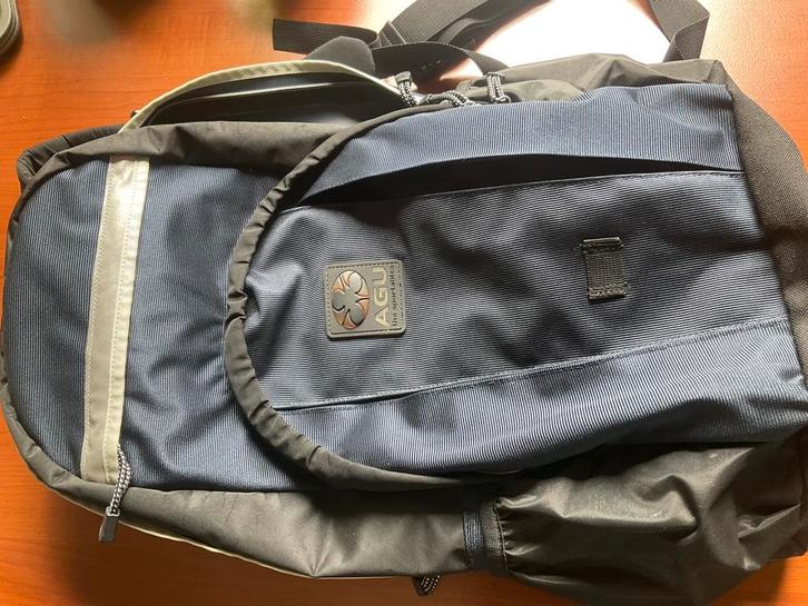 AGU fietsrugtas/blauw, Fietsen en Brommers, Fietsaccessoires | Fietstassen, Zo goed als nieuw, Ophalen of Verzenden