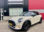 Mini Cooper 5 deurs, 2019, Navigatie, airco, 1 JAAR GARANTIE, Auto's, Voorwielaandrijving, 1165 kg, Wit, Bedrijf