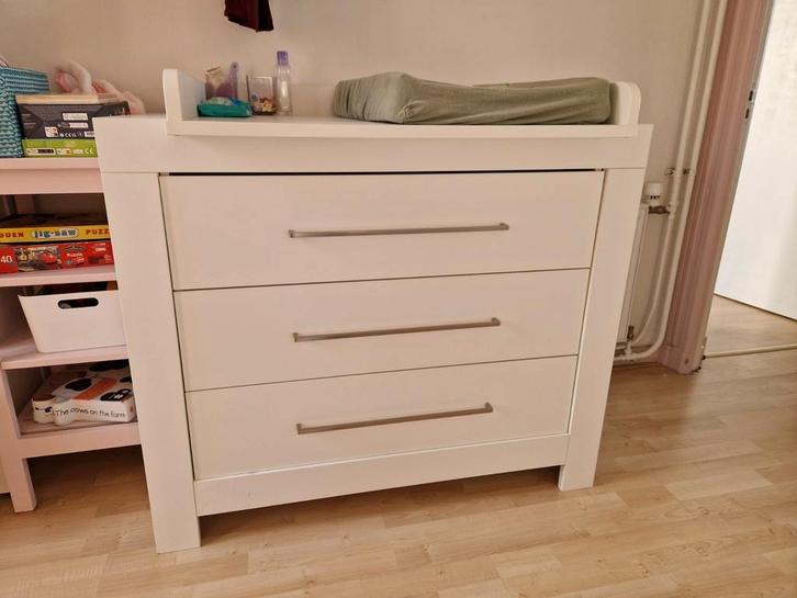 Commode - goede staat - incl. bladvergroter, Kinderen en Baby's, Kinderkamer | Complete kinderkamers, Zo goed als nieuw, Jongetje of Meisje