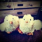 2 gele paaskuikens, schoon en zacht 16 cm samen €2, Ophalen of Verzenden, Zo goed als nieuw