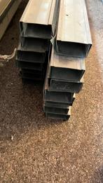 Metalstud 7 cm breed liggers 28 stuks, Ophalen, Zo goed als nieuw, IJzer