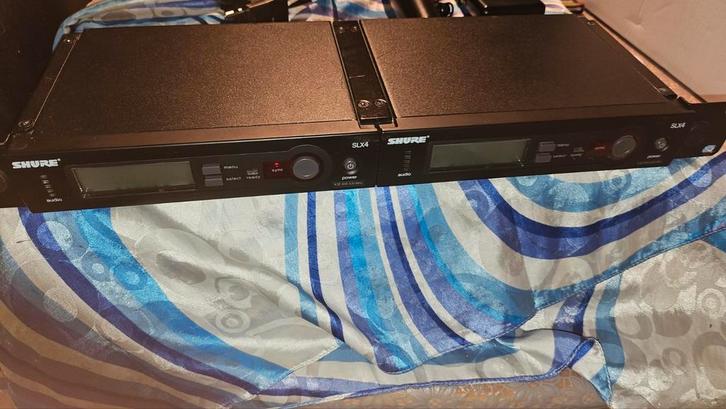 Shure microfoon sets, Muziek en Instrumenten, Microfoons, Zo goed als nieuw, Zangmicrofoon, Draadloos, Ophalen