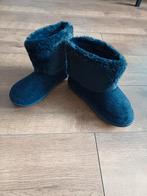 nieuwe warme blauwe sloffen 38, Blauw, Nieuw, Ophalen of Verzenden, Pantoffels of Sloffen