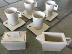 Royal bosch servies, 4 kop/schotels, melkkan,suikerpotNIEUW, Ophalen of Verzenden, Nieuw, Overige stijlen, Kop(pen) en/of Schotel(s)