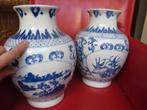2 vazen porcelein blauw wit met vogels en landschap 31cm hg, Ophalen of Verzenden
