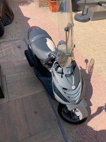 Piaggio zip snor beschikbaar voor biedingen