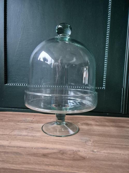 Glazen stolp op onder schaal met voet, Huis en Inrichting, Woonaccessoires | Stolpen, Zo goed als nieuw, Ophalen of Verzenden