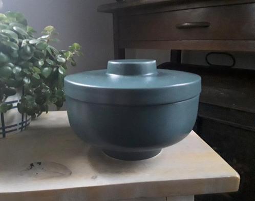 Vintage - retro groen - zeegroen bakje - schaaltje met dekse, Huis en Inrichting, Woonaccessoires | Schalen en Manden, Zo goed als nieuw