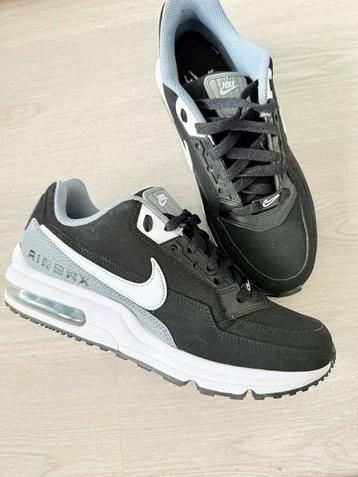 Nike air max maat 42 beschikbaar voor biedingen