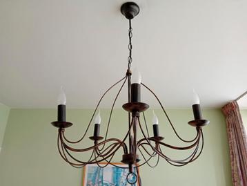 Bronskleurige metalen hanglamp beschikbaar voor biedingen