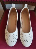 Witte espadrilles - maat 40 ***zgan***, Kleding | Dames, Schoenen, Wit, Ophalen of Verzenden, Zo goed als nieuw, Espadrilles of Moccasins