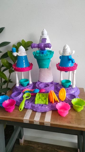 Play doh ijskasteel beschikbaar voor biedingen