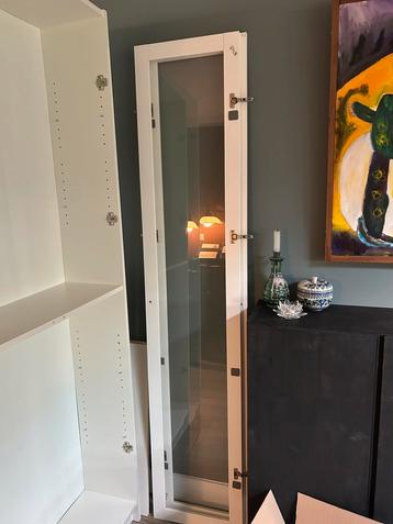 Billy glas omruilen voor dichte deuren? Wie?