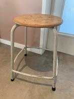 Brocante Kruk met Houten Zitting, Huis en Inrichting, Krukjes, Ophalen, Gebruikt, Hout