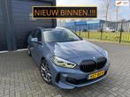BMW 1-serie 118i High Executive M-Perf M135 Pano Schaalstoel, Auto's, Gebruikt, 2 km/l, Leder, Bedrijf