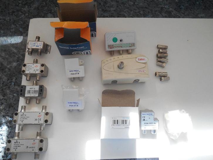 Partij splitters/ verloopstekkers., Computers en Software, Pc- en Netwerkkabels, Nieuw, Ophalen of Verzenden