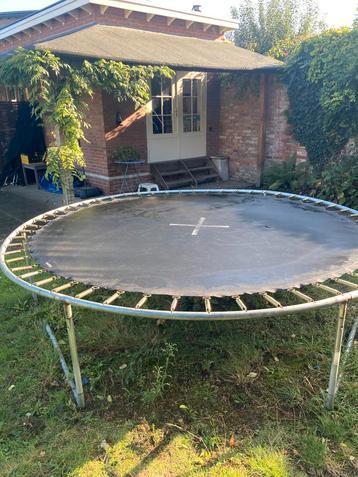 GRATIS af te halen Trampoline 265cm doorsnee beschikbaar voor biedingen