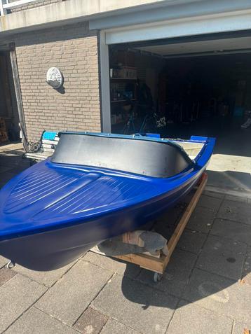 Leuk speedbootje beschikbaar voor biedingen
