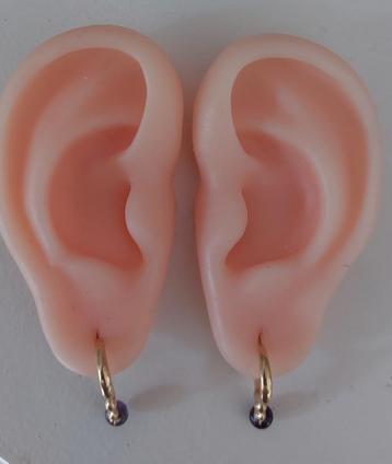 14 karaat creolen met amethyst beschikbaar voor biedingen