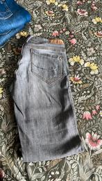 Jeansbroek grijs,en jurkjes maat 38, Kleding | Dames, Spijkerbroeken en Jeans, Grijs, Zo goed als nieuw, Ophalen