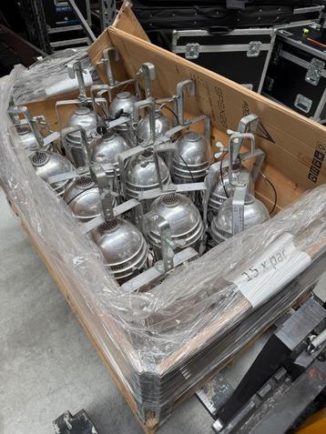 43 x par 56 lang zilver incl. haak, safety en persglaslamp beschikbaar voor biedingen