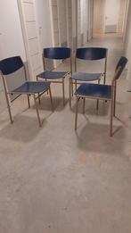 4 stevige eetkamerstoelen met blauwe zitting en rugleuning, Huis en Inrichting, Stoelen, Ophalen, Gebruikt, Blauw, Vier