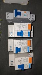 Diverse Aardlekautomaten - Verschillende Zwaartes, Doe-het-zelf en Verbouw, Elektra en Kabels, Ophalen of Verzenden, Gebruikt