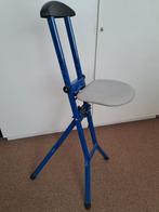 inklapbaar strijkkrukje stevig en verstelbaar, Huis en Inrichting, Krukjes, Ophalen, In hoogte verstelbaar, Zo goed als nieuw