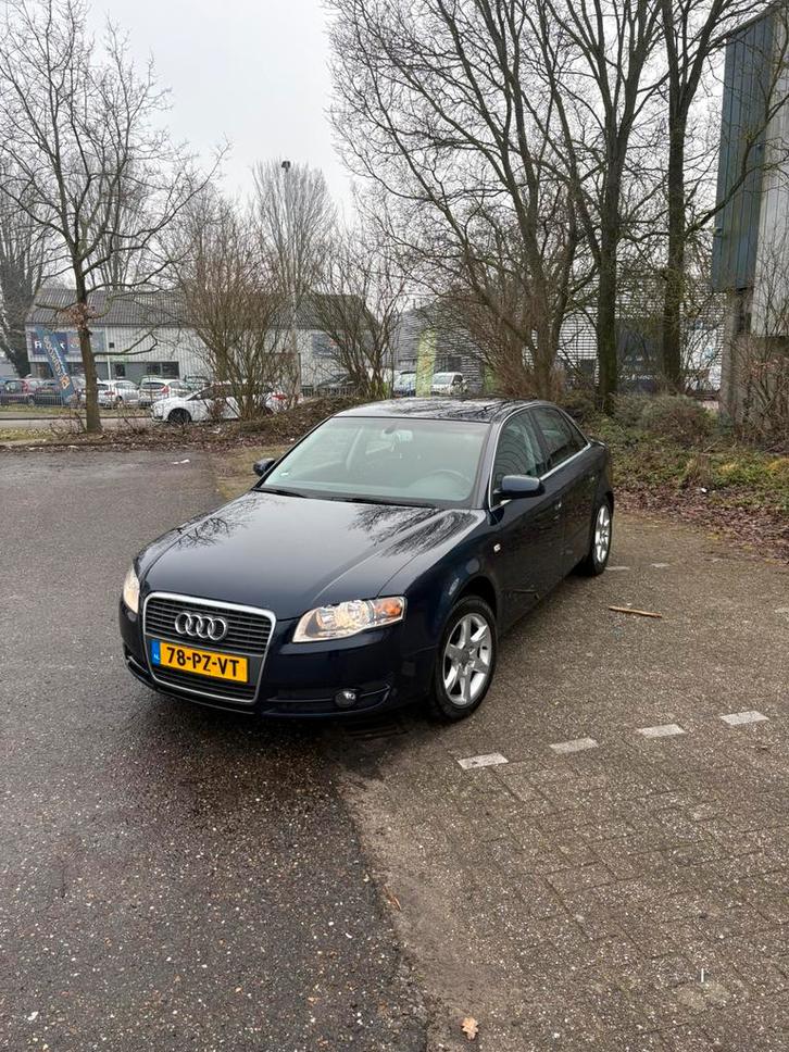 Audi A4 2.0 96KW AUT 2005 Blauw NWE APK!, Auto's, Audi, Particulier, A4, Airbags, Airconditioning, Apple Carplay, Bluetooth, Climate control