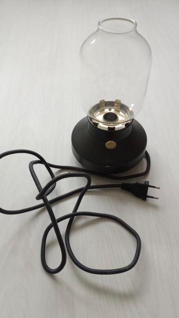 IKEA Lamp - Stijlvol en Modern beschikbaar voor biedingen