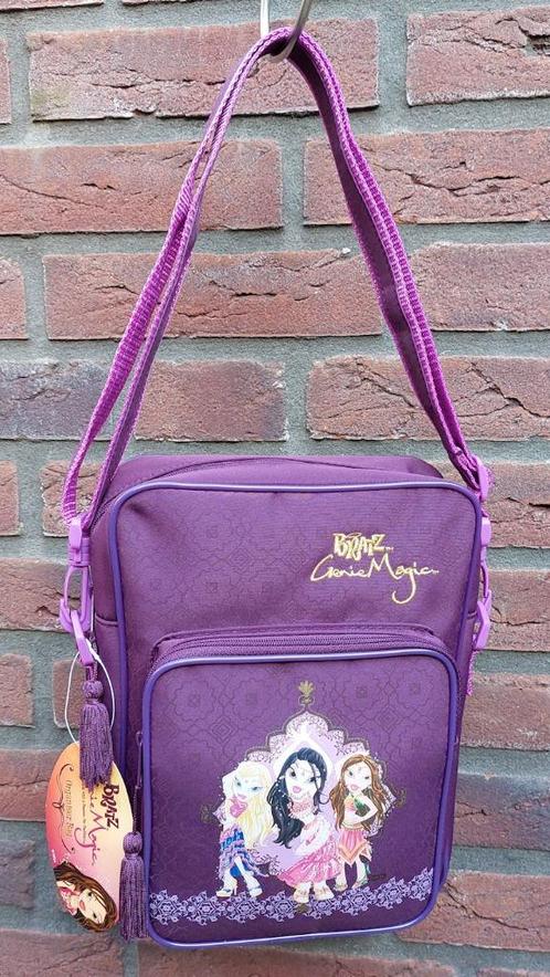 Mooie schoudertas van Bratz., Sieraden, Tassen en Uiterlijk, Tassen | Schoudertassen, Nieuw, Overige merken, Paars, Ophalen of Verzenden