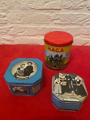 3 vintage blikken beschikbaar voor biedingen