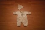 Set: beige-wit gevoerd boxpakje & mutsje; Miniman; ca 6 mnd, Kinderen en Baby's, Babykleding | Maat 62, Ophalen of Verzenden, Miniman