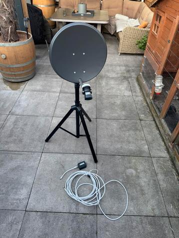 Schotel antenne voor camping beschikbaar voor biedingen