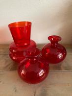Set rode vazen, Huis en Inrichting, Woonaccessoires | Vazen, Ophalen of Verzenden, Minder dan 50 cm, Rood, Glas