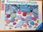 Ravensburger puzzel 1000 stukjes Vrolijk gekleurd strandgoed, Ophalen of Verzenden, 500 t/m 1500 stukjes, Zo goed als nieuw, Legpuzzel