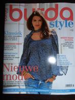 Burda style augustus 2010, Ophalen of Verzenden, Vrouw, Burda