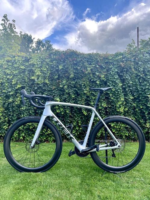 Trek Emonda SL 5 Disc 2022 – Zilvergrijs - Racefiets, Fietsen en Brommers, Fietsen | Heren | Sportfietsen en Toerfietsen, Overige merken